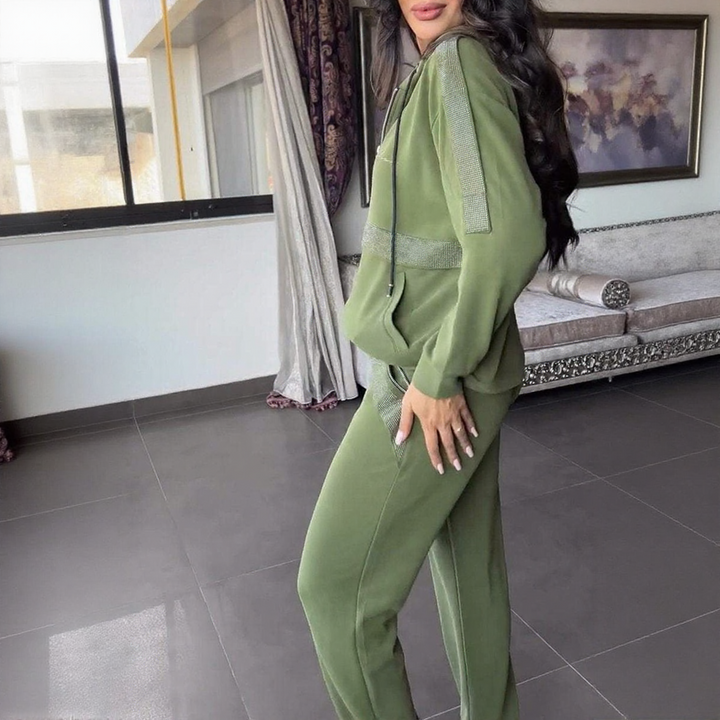 Chloe I Elegant Comfort Set