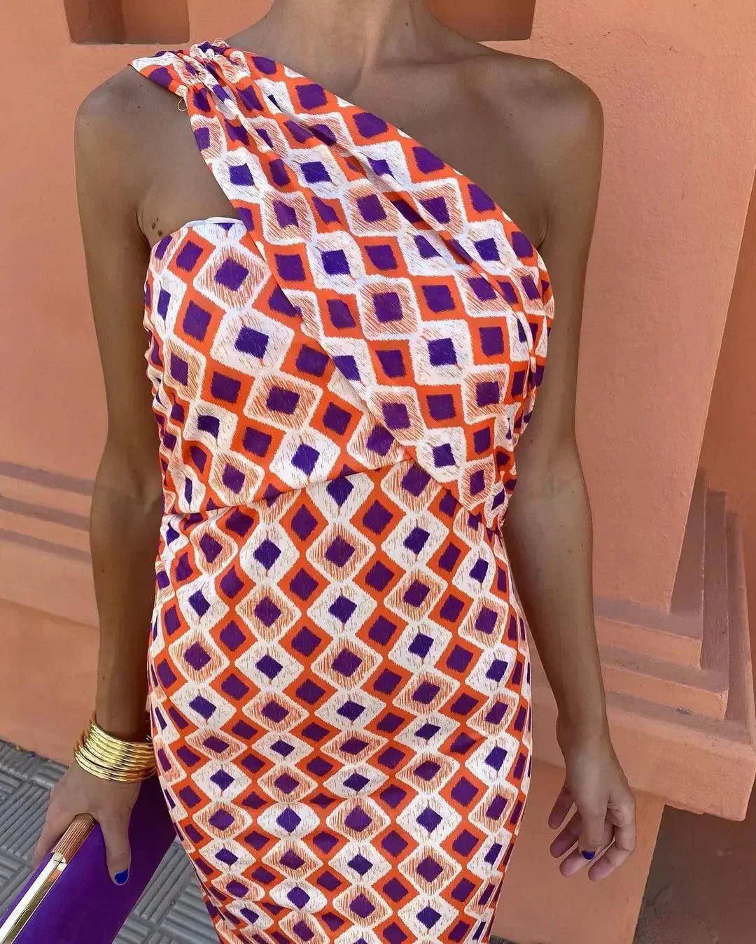 Irmgardi | Elegant dress with one shoulder